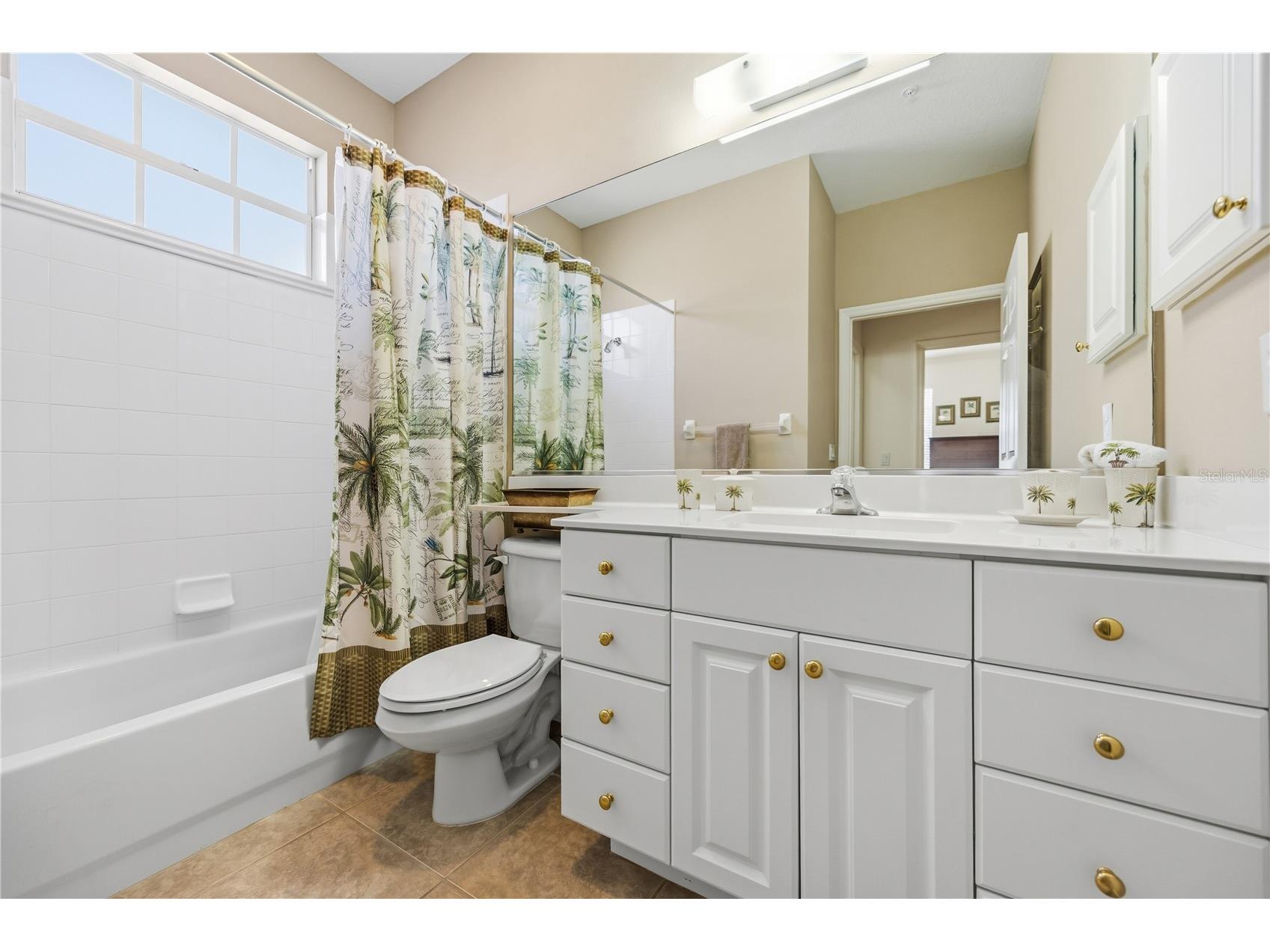 115 Woodbridge Drive #201 Venice FL 34293 C7523681 image24