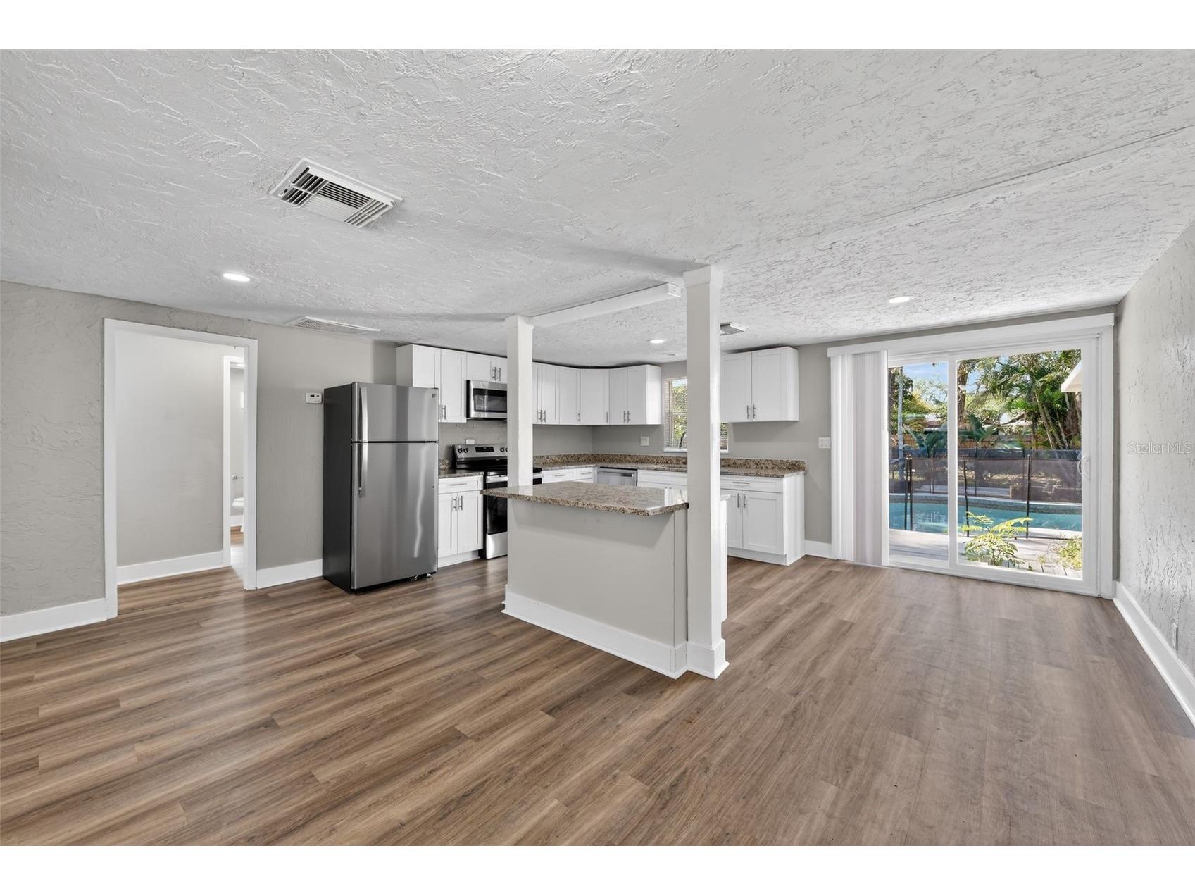 1150 52nd Street Sarasota FL 34234 O6400956 image4