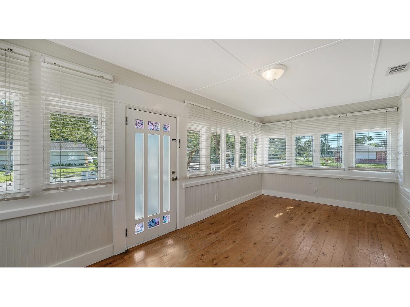 1150 Pattison Avenue Sarasota FL 34237 A4665904 image17