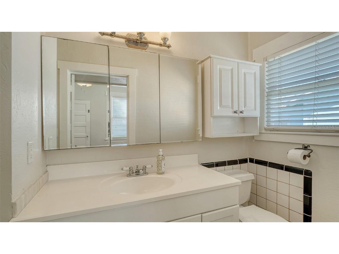 1150 Pattison Avenue Sarasota FL 34237 A4665904 image21