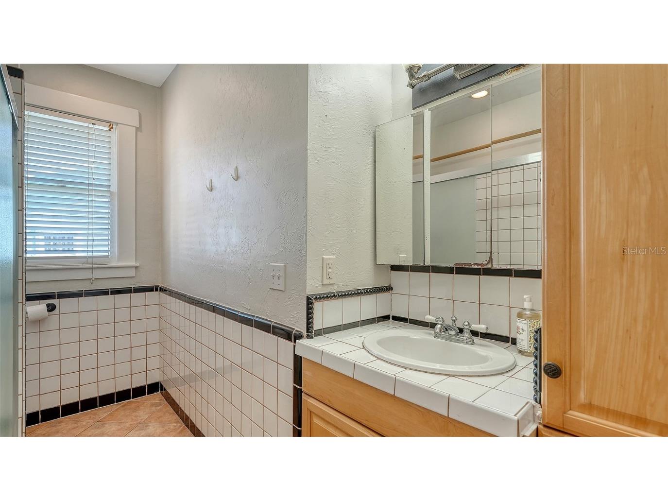 1150 Pattison Avenue Sarasota FL 34237 A4665904 image26