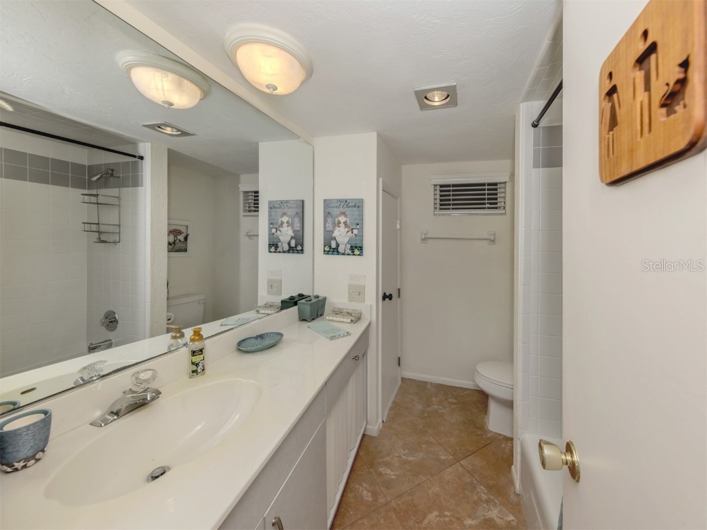 1150 Tarpon Center Drive #608 (6-H) Venice FL 34285 - GULF N6141017 image24