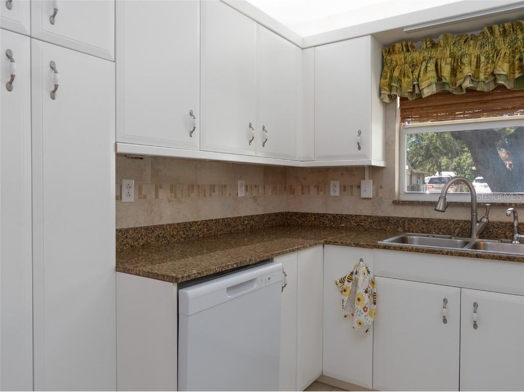 1150 Willis Avenue Sarasota FL 34232 A4666350 image36