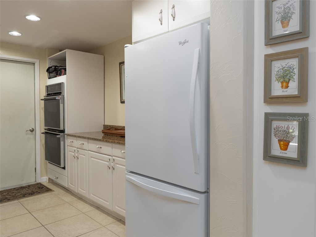 1150 Willis Avenue Sarasota FL 34232 A4666350 image40