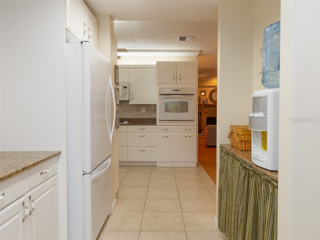 1150 Willis Avenue Sarasota FL 34232 A4666350 image41