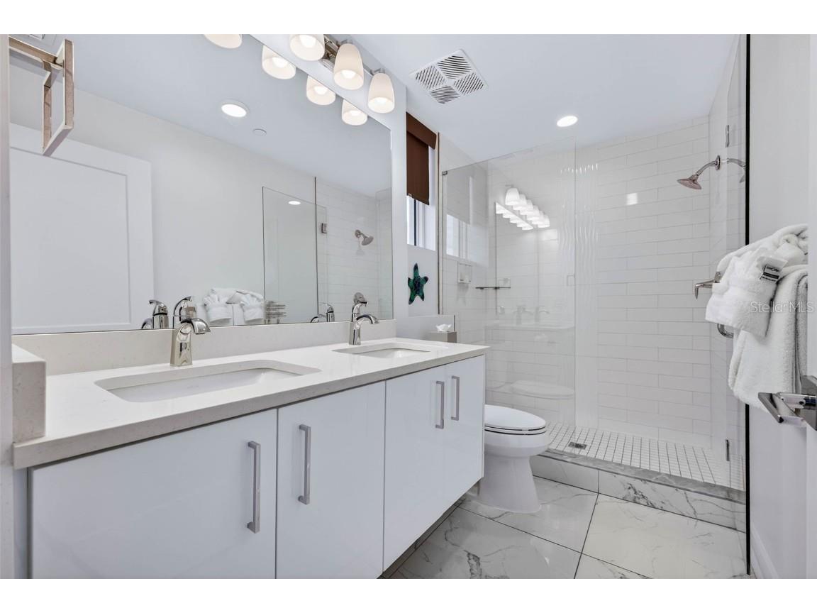 11500 Gulf Boulevard #301 Saint Petersburg FL 33706 TB8455857 image6