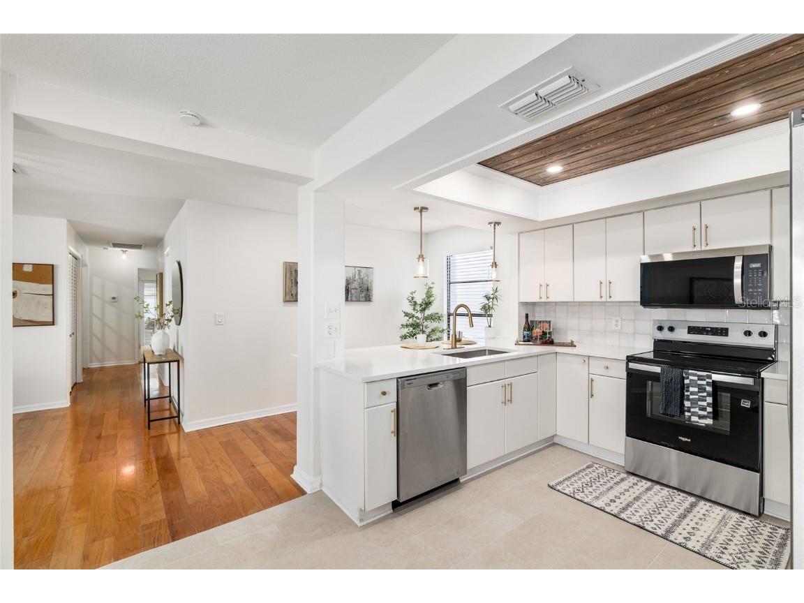 11503 Orilla Del Rio Place Temple Terrace FL 33617 TB8435405 image7