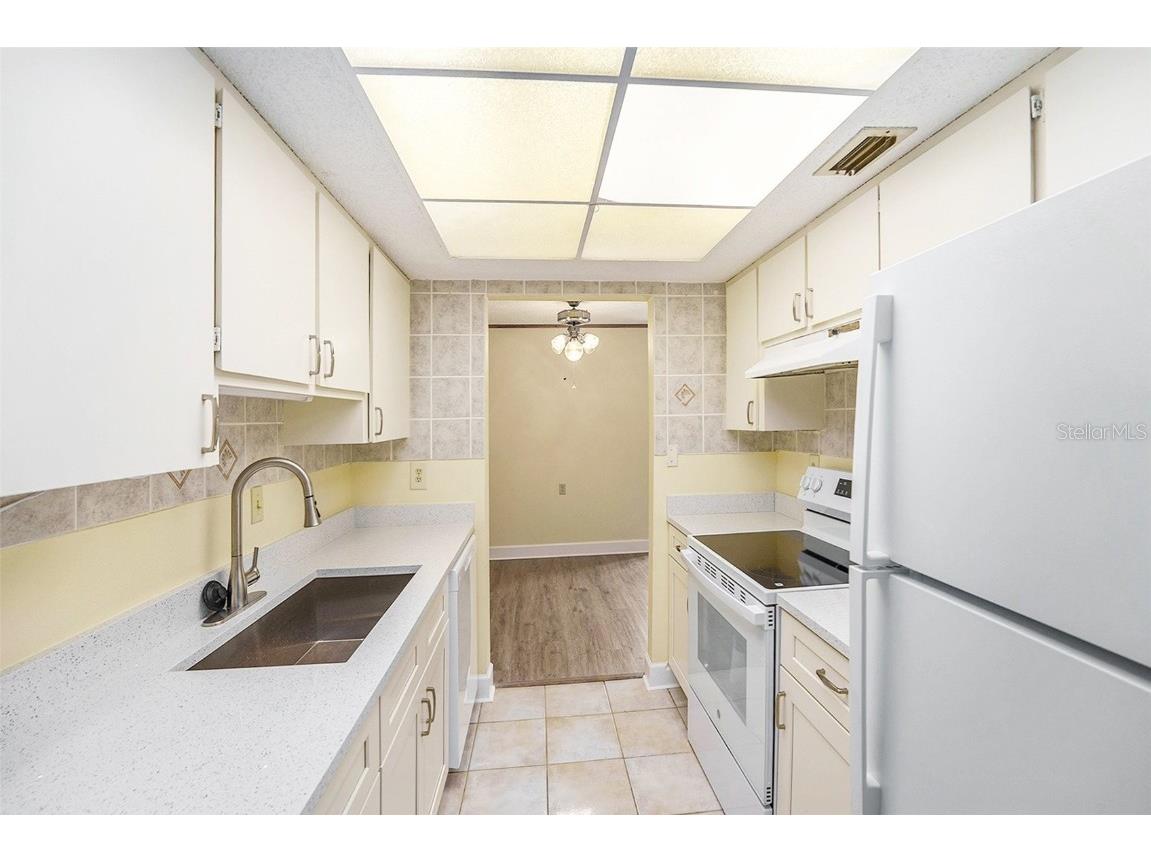 11505 7th Way N #2303 Saint Petersburg FL 33716 TB8454037 image3