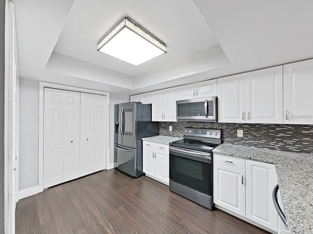 11506 Galleria Drive Tampa FL 33618 TB8432523 image15