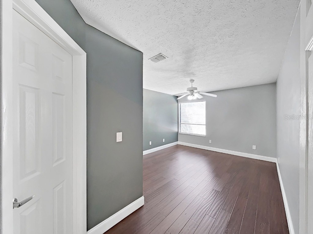 11506 Galleria Drive Tampa FL 33618 TB8432523 image26