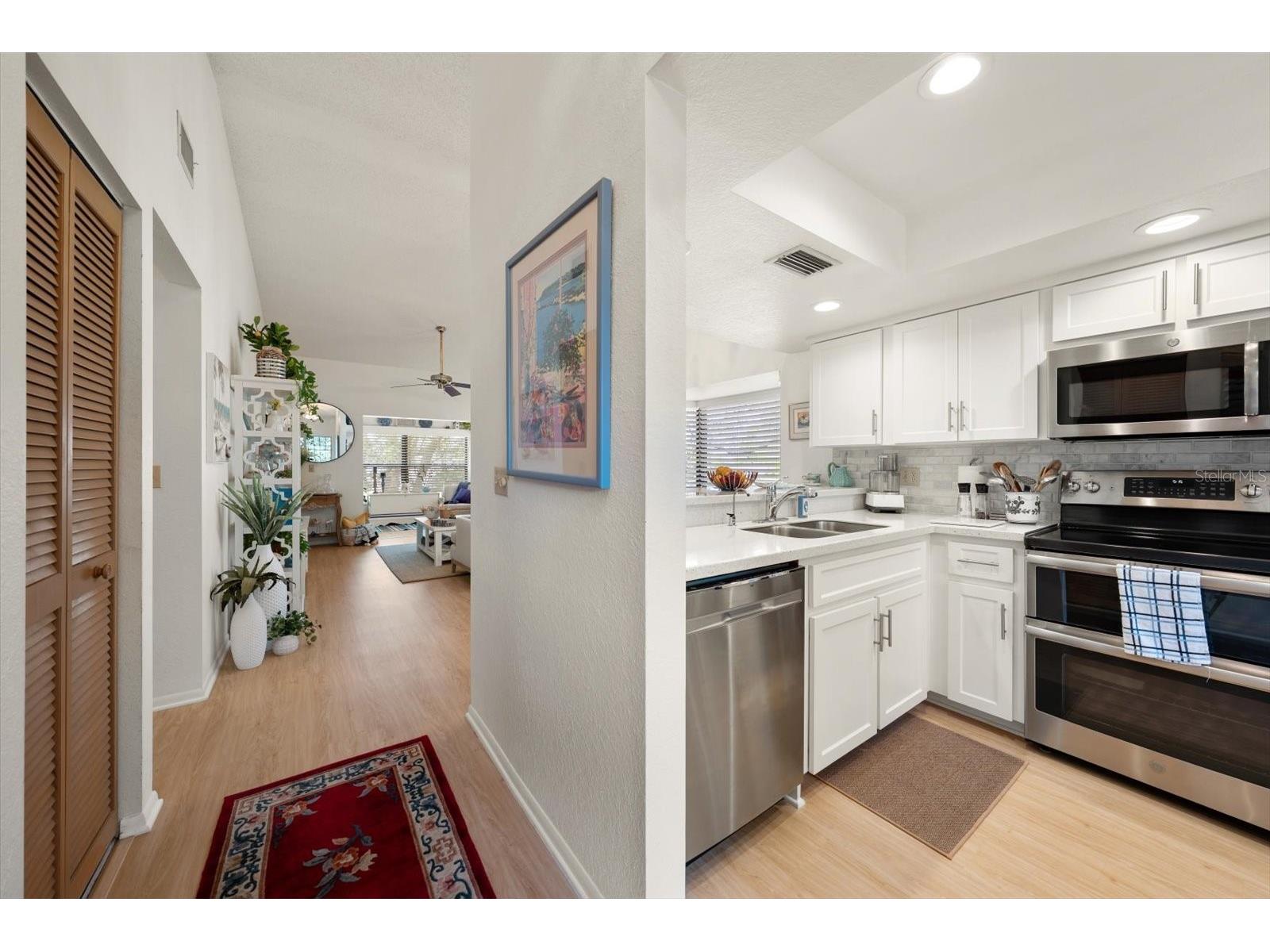 11511 113th Street #10H Largo FL 33778 TB8490425 image2