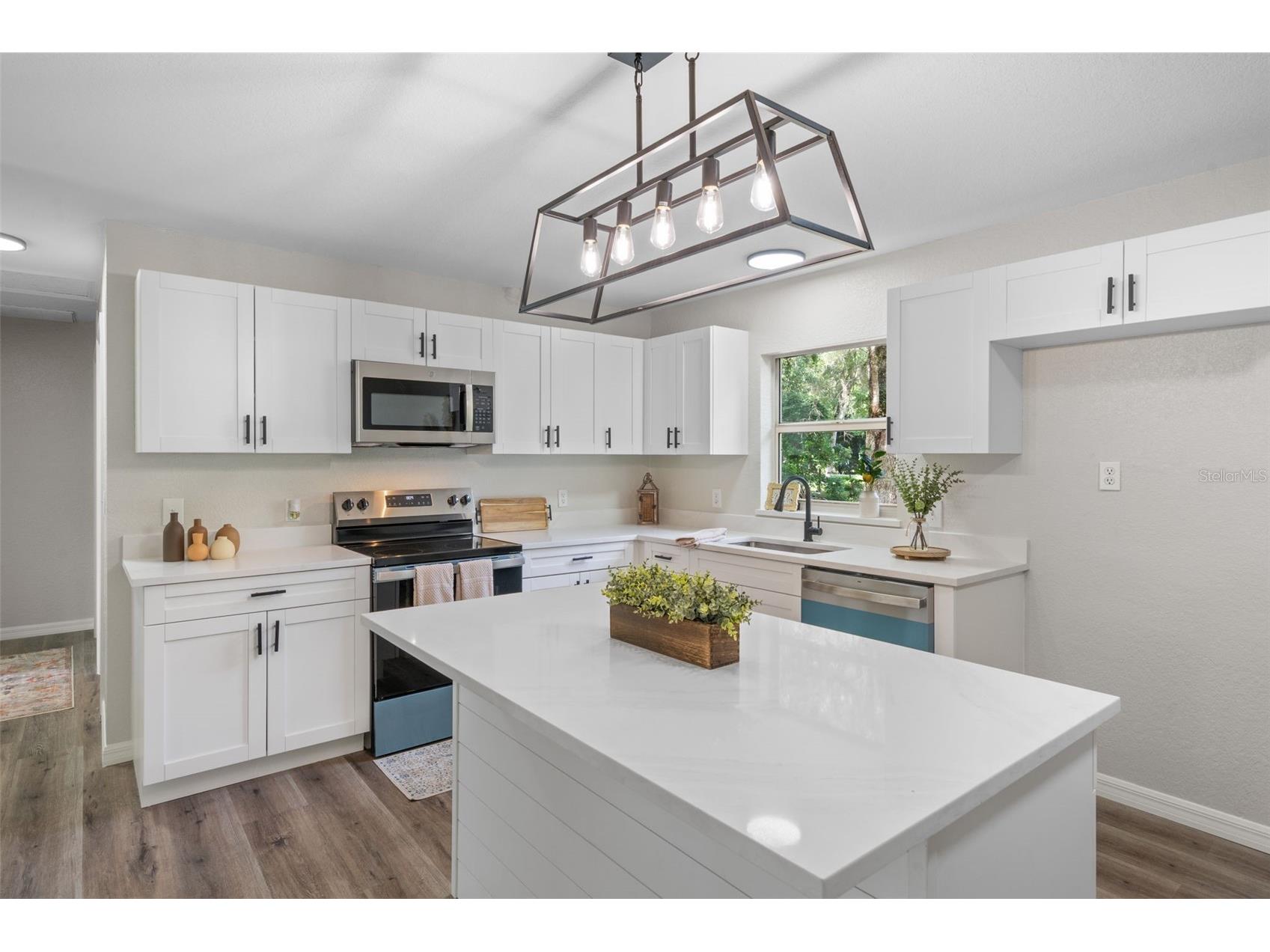 11512 Cr 675w Webster FL 33597 W7886111 image2
