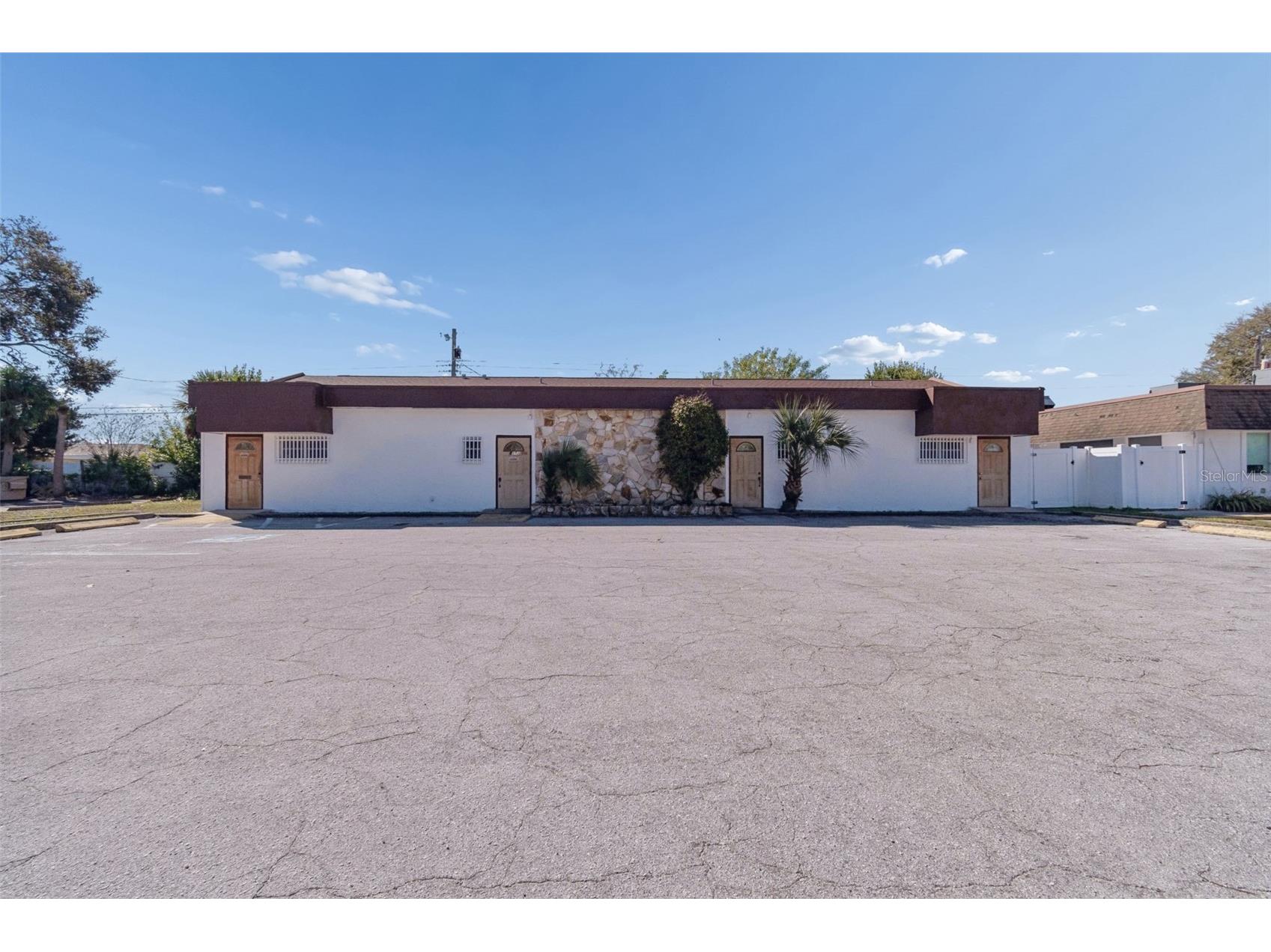 1152 62nd Avenue S Saint Petersburg FL 33705 TB8471864 image2
