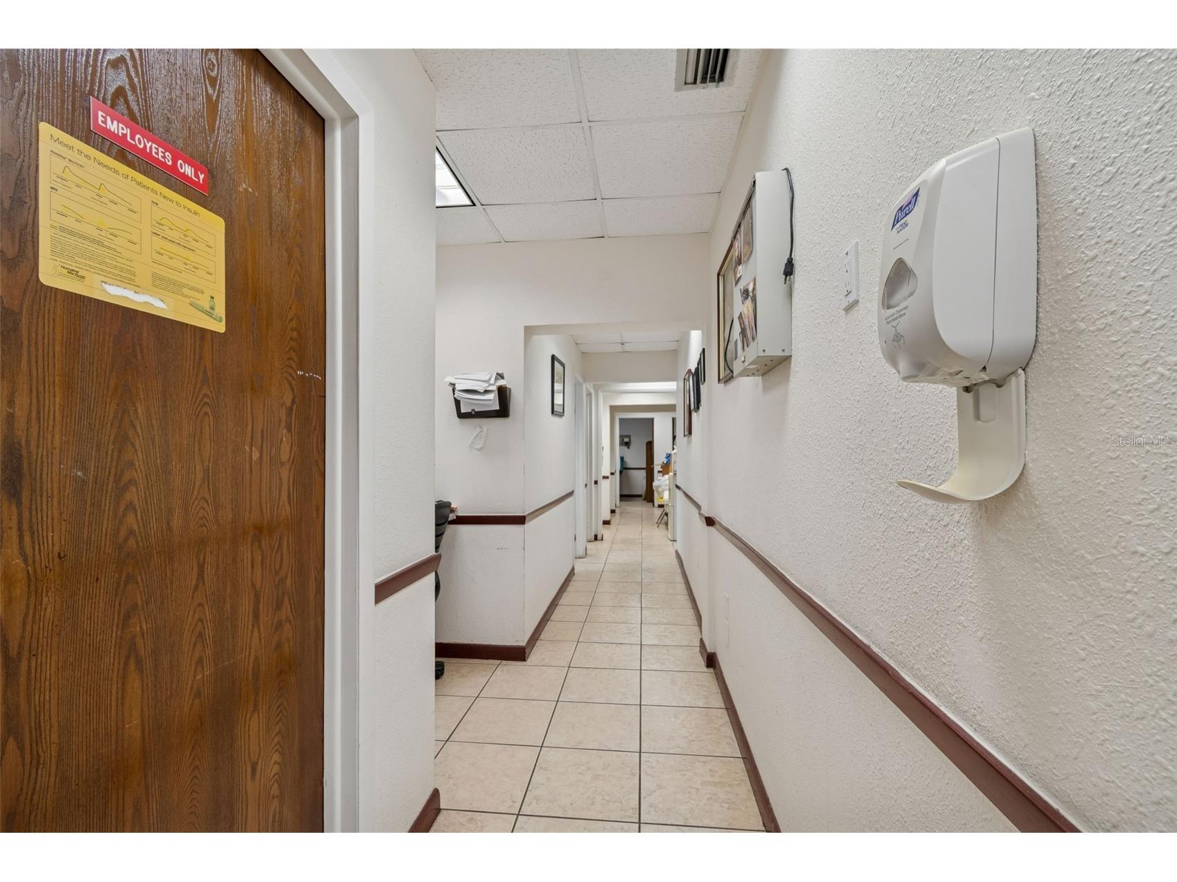 1152 62nd Avenue S Saint Petersburg FL 33705 TB8471864 image24