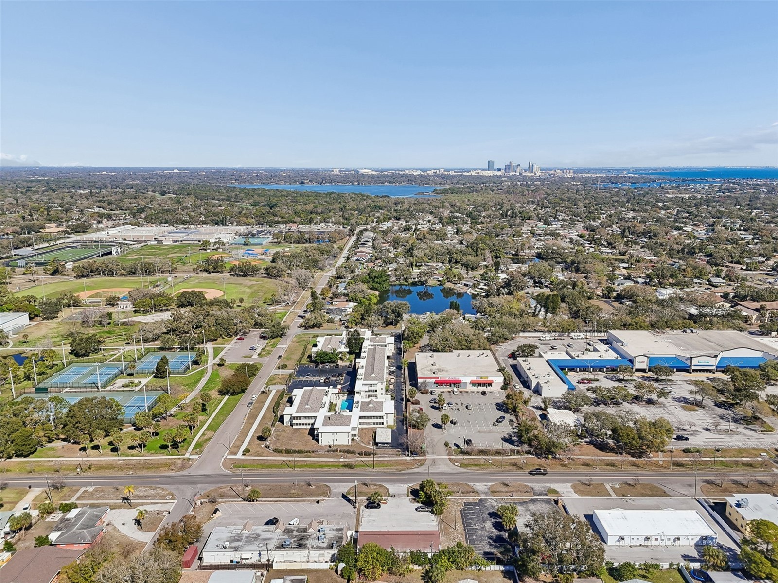 1152 62nd Avenue S Saint Petersburg FL 33705 TB8471864 image60