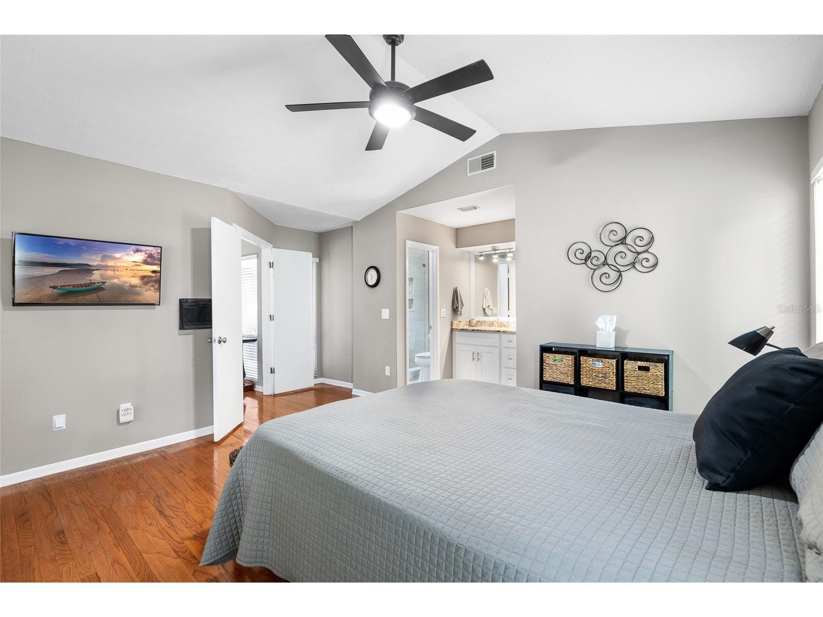 11520 Galleria Drive Tampa FL 33618 TB8526827 image15
