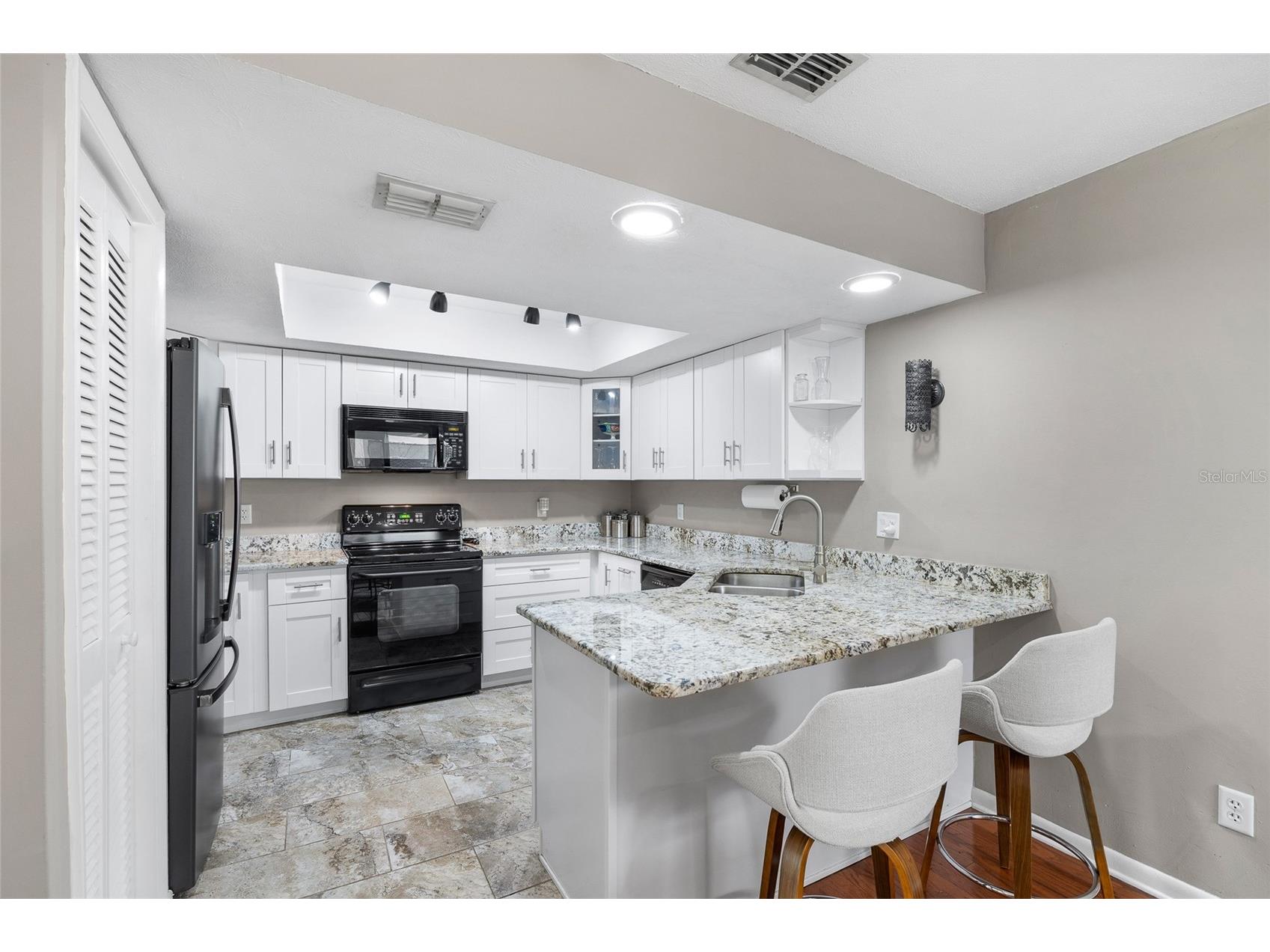 11520 Galleria Drive Tampa FL 33618 TB8526894 image9