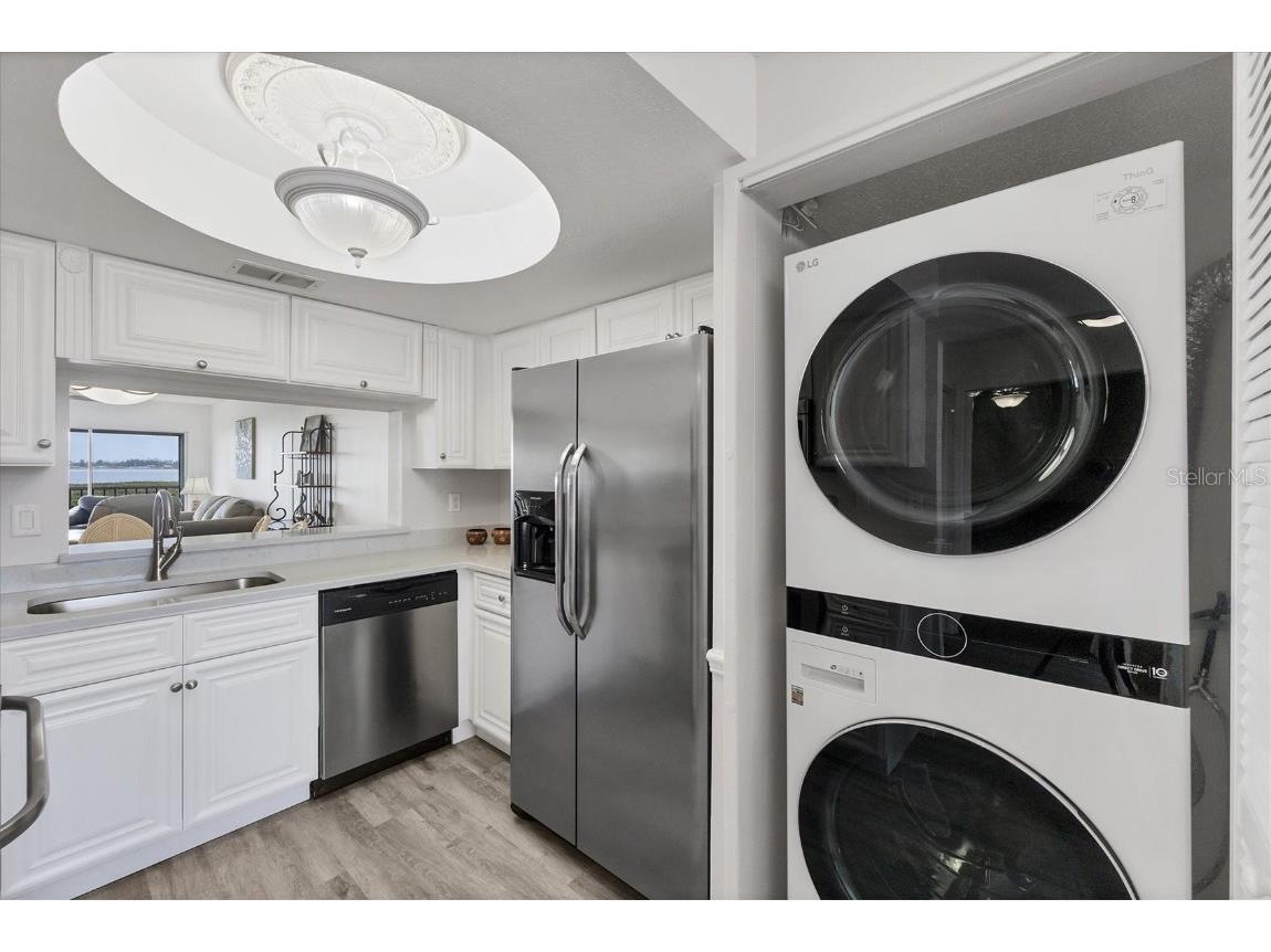 1153 Edgewater Circle Bradenton FL 34209 A4667325 image10