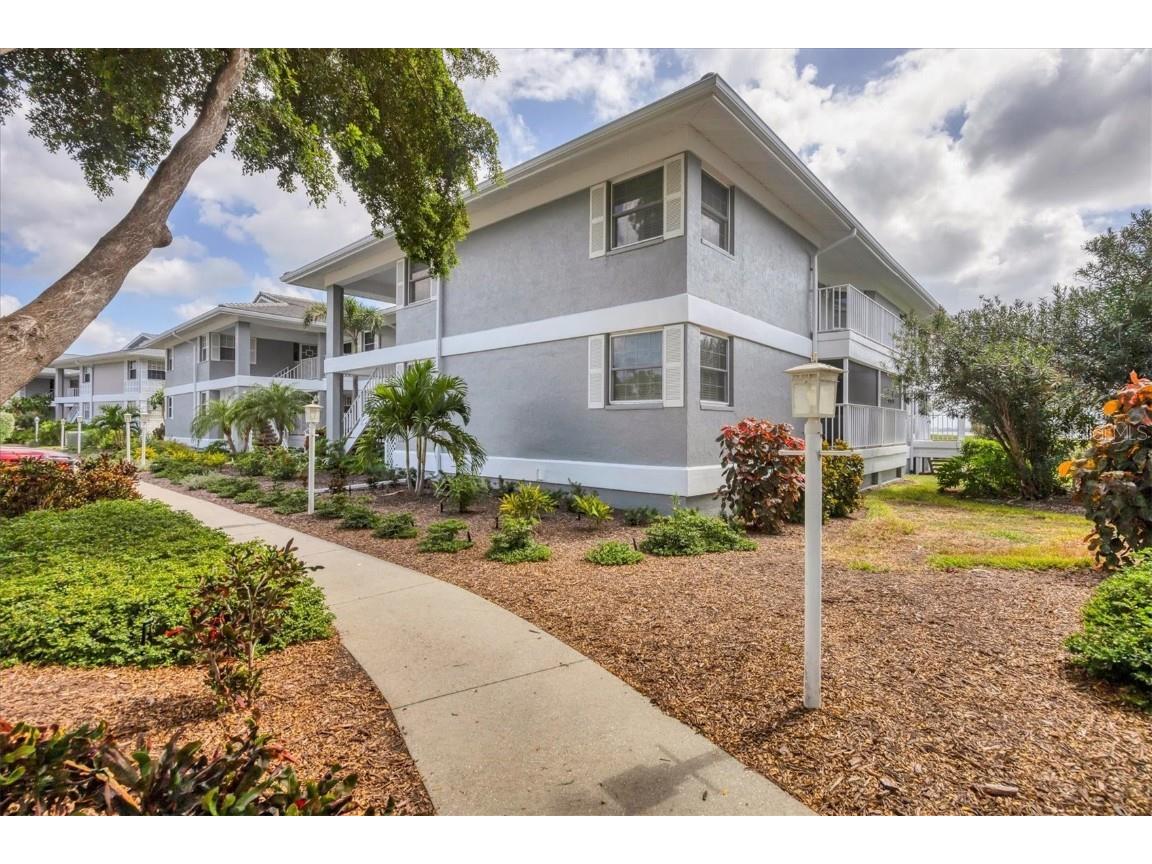 1153 Edgewater Circle Bradenton FL 34209 A4667325 image2