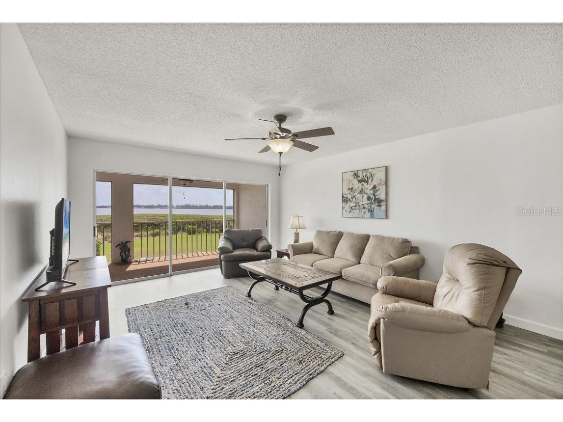 1153 Edgewater Circle Bradenton FL 34209 A4667325 image4