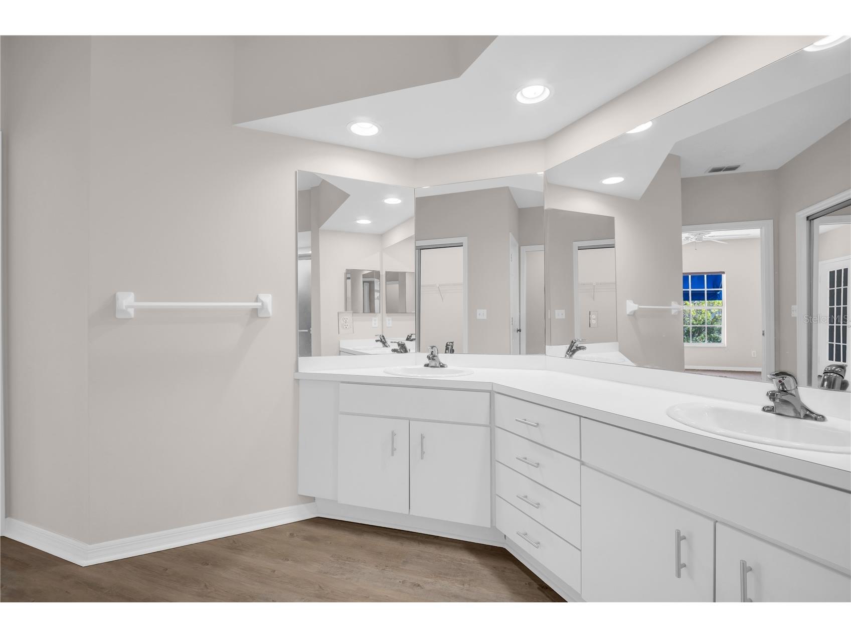 11531 Shipwatch Drive #1037 Largo FL 33774 TB8496052 image29