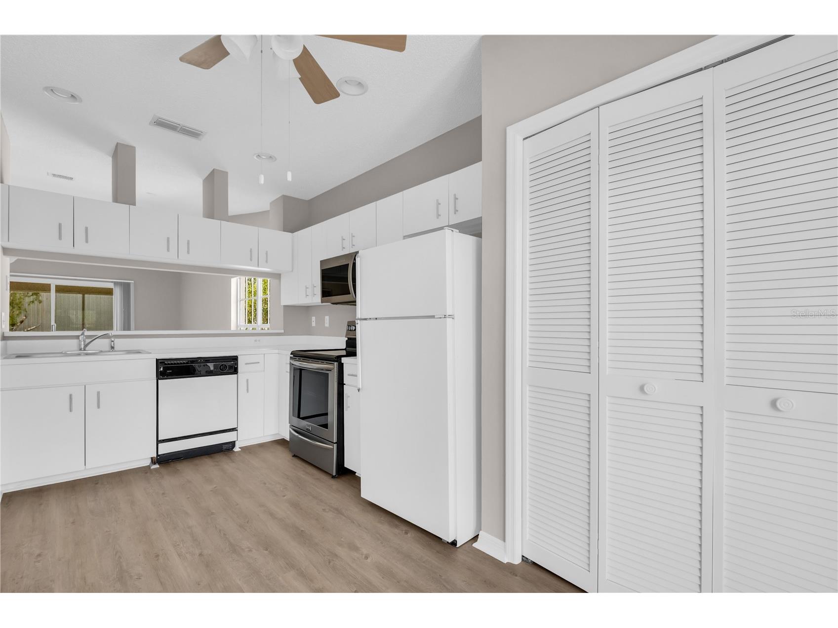 11531 Shipwatch Drive #1037 Largo FL 33774 TB8496052 image9