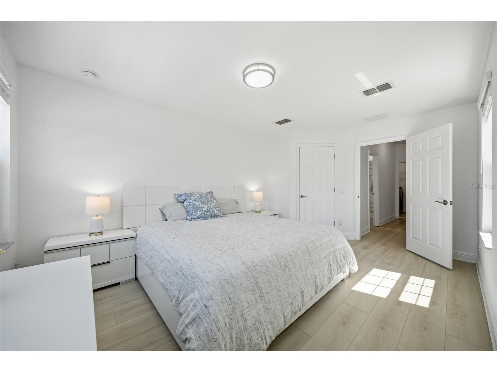 11539 Crowned Sparrow Lane Tampa FL 33626 TB8488928 image20