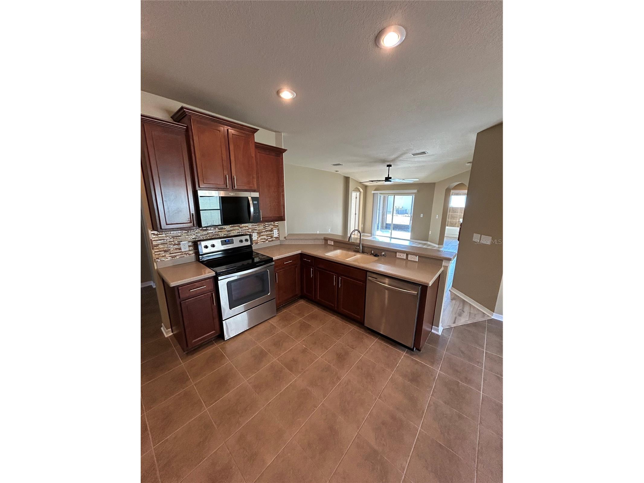 11543 Tangle Creek Boulevard Gibsonton FL 33534 O6392266 image9