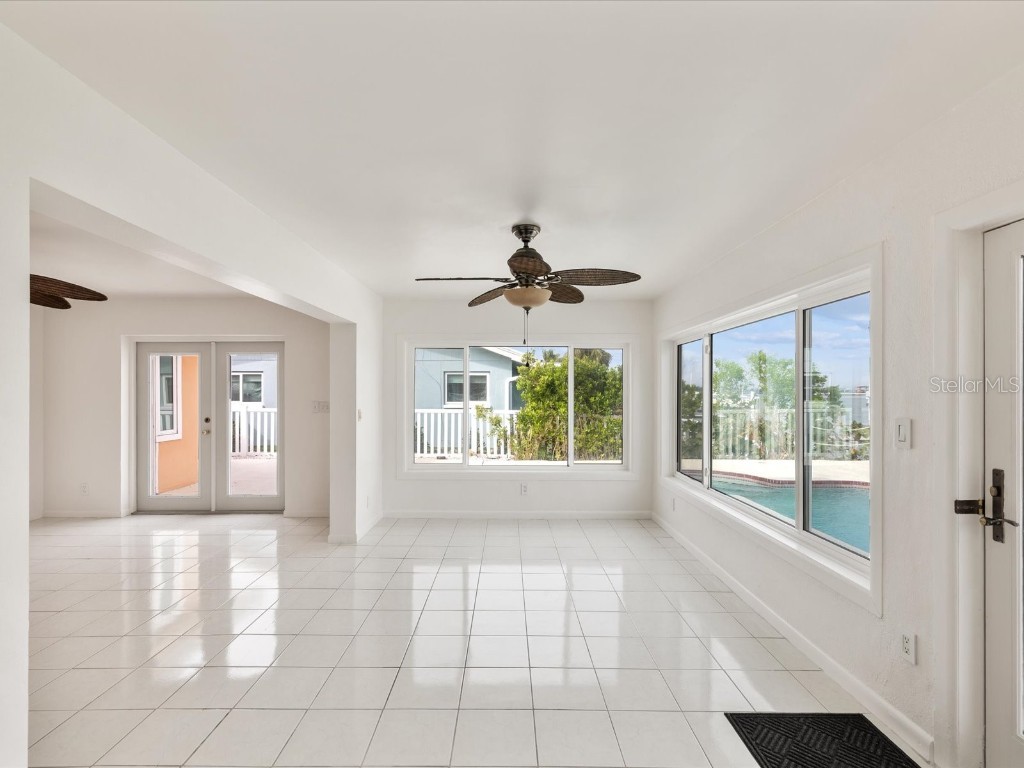 11549 48th Avenue N Saint Petersburg FL 33708 TB8456178 image18