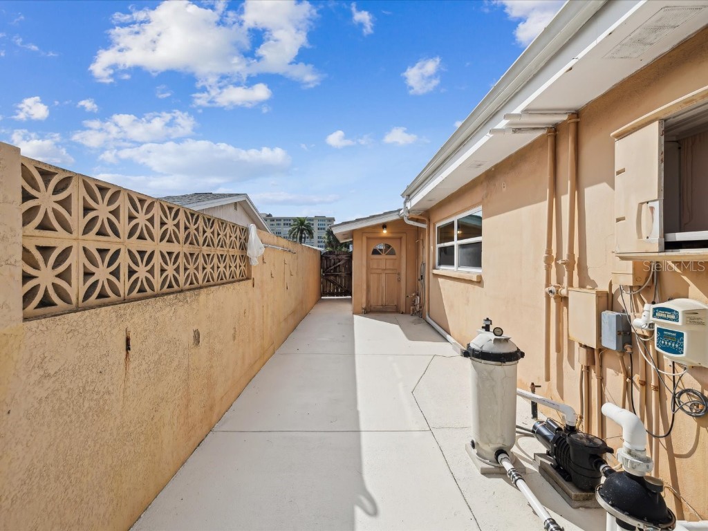 11549 48th Avenue N Saint Petersburg FL 33708 TB8456178 image23