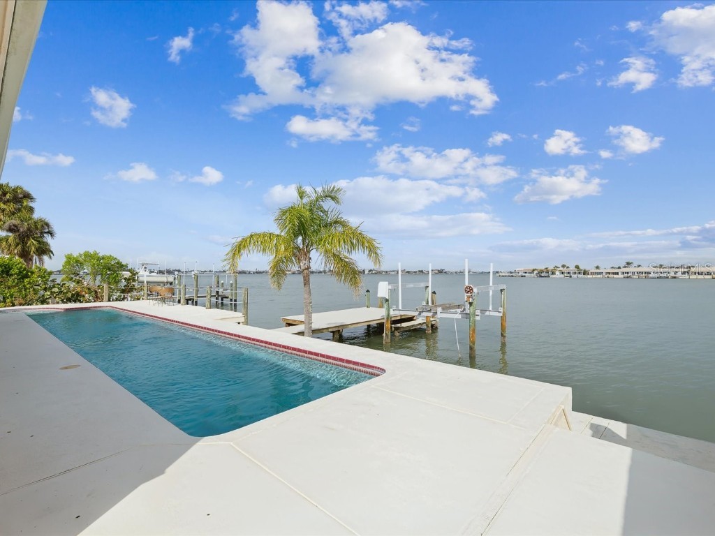 11549 48th Avenue N Saint Petersburg FL 33708 TB8456178 image24