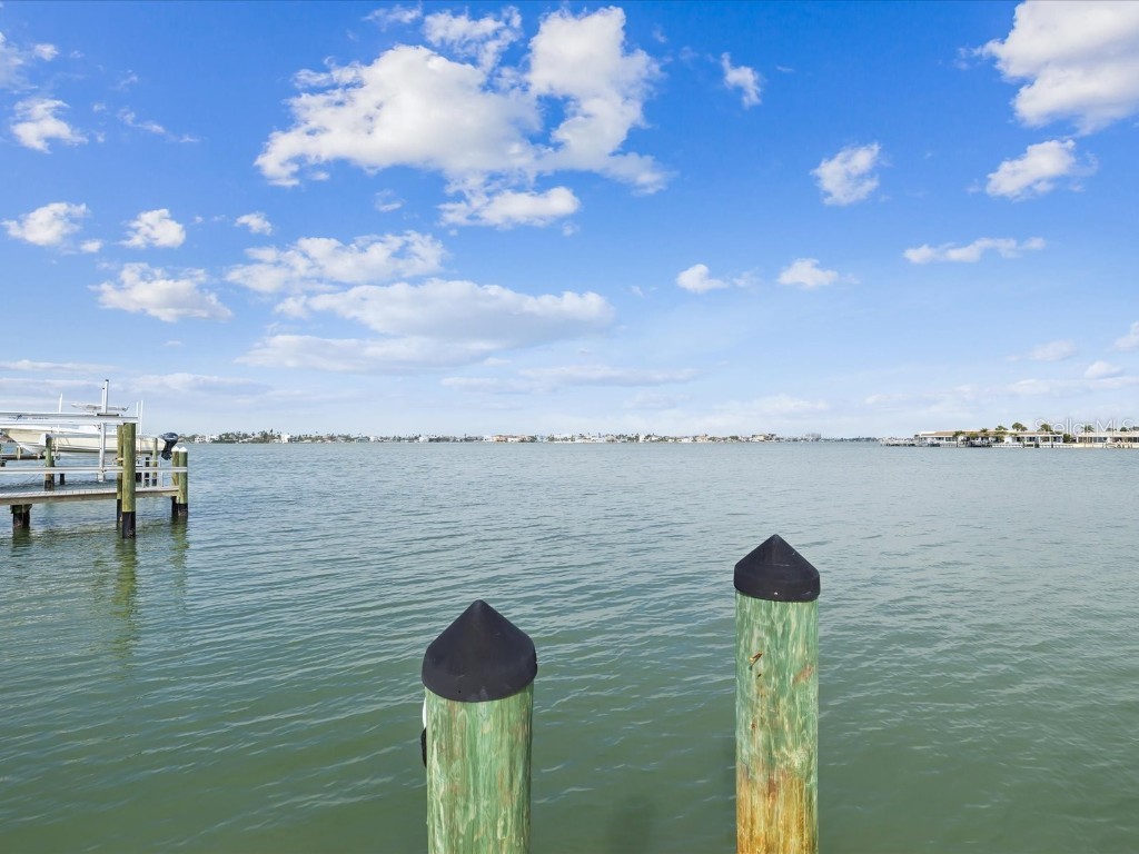 11549 48th Avenue N Saint Petersburg FL 33708 TB8456178 image27