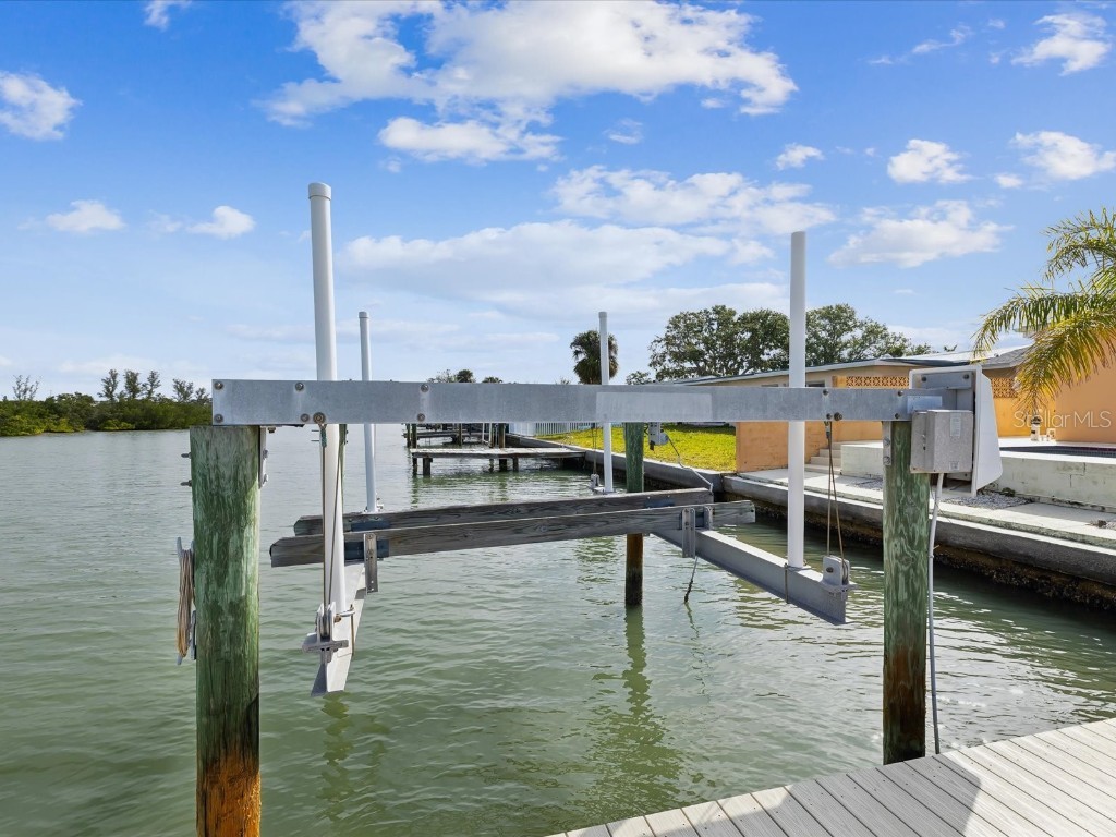 11549 48th Avenue N Saint Petersburg FL 33708 TB8456178 image28