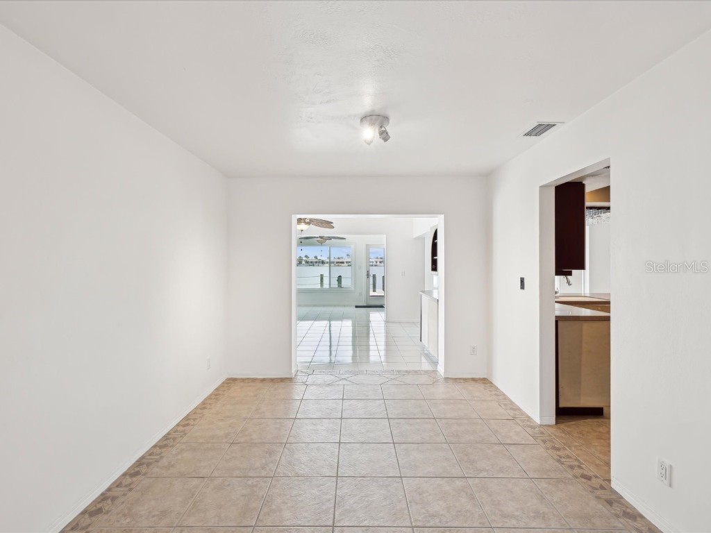 11549 48th Avenue N Saint Petersburg FL 33708 TB8456178 image6