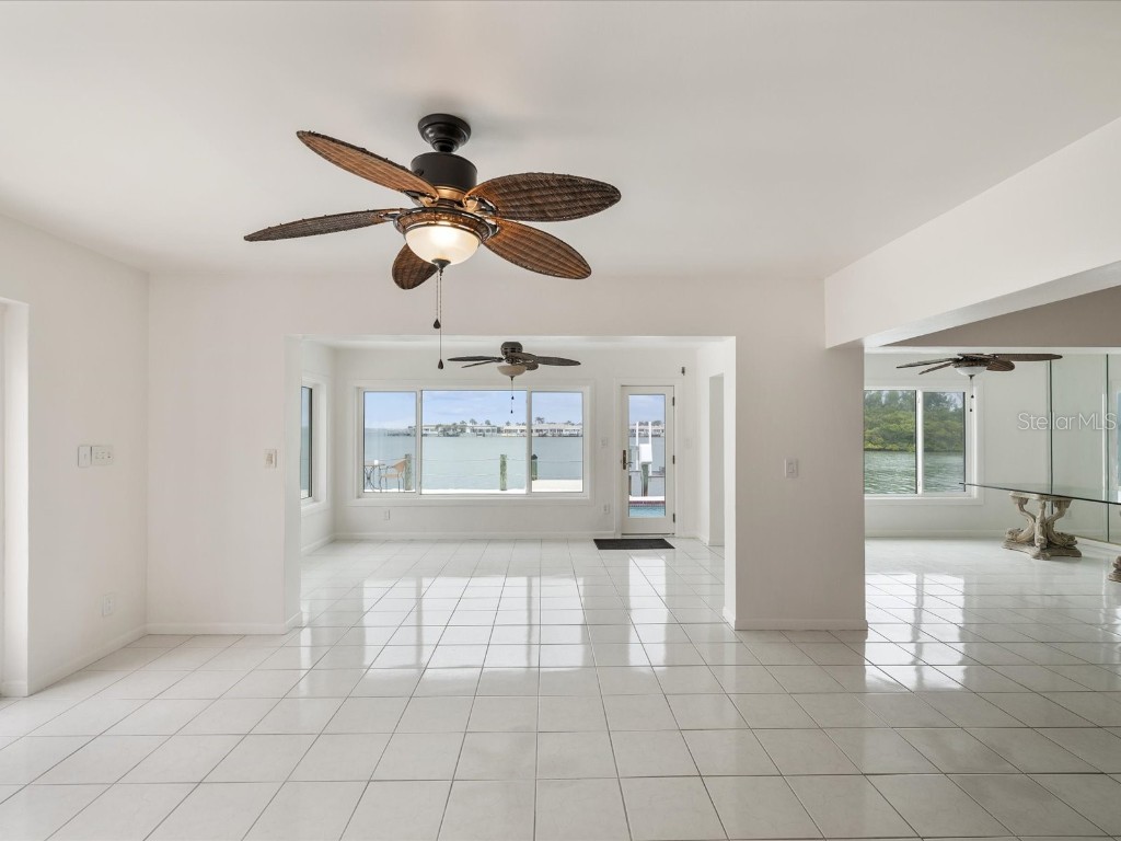 11549 48th Avenue N Saint Petersburg FL 33708 TB8456178 image8