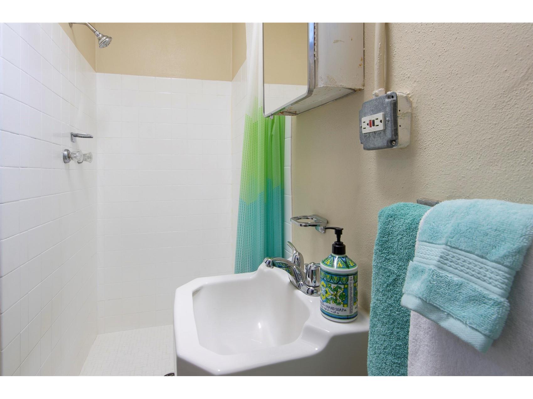 11549 69th Avenue Seminole FL 33772 TB8512963 image17