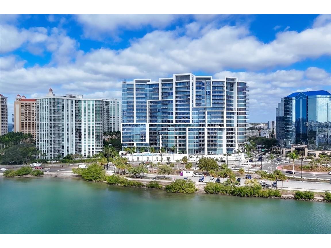 1155 N Gulfstream Avenue #1105 Sarasota FL 34236 A4592053 image1