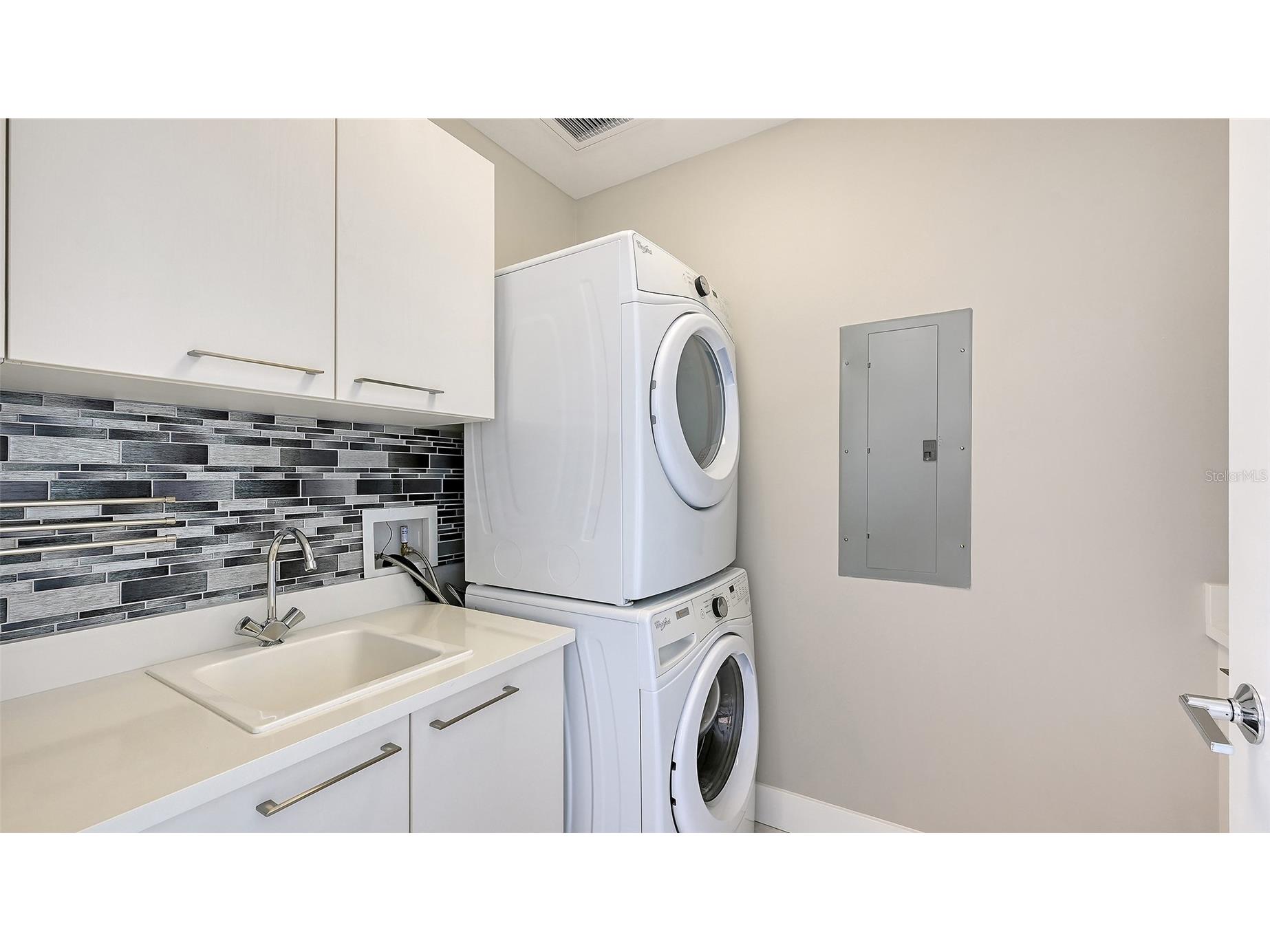 1155 N Gulfstream Avenue #1107 Sarasota FL 34236 - SARASOTA BAY / MARINA JACK A4689252 image43