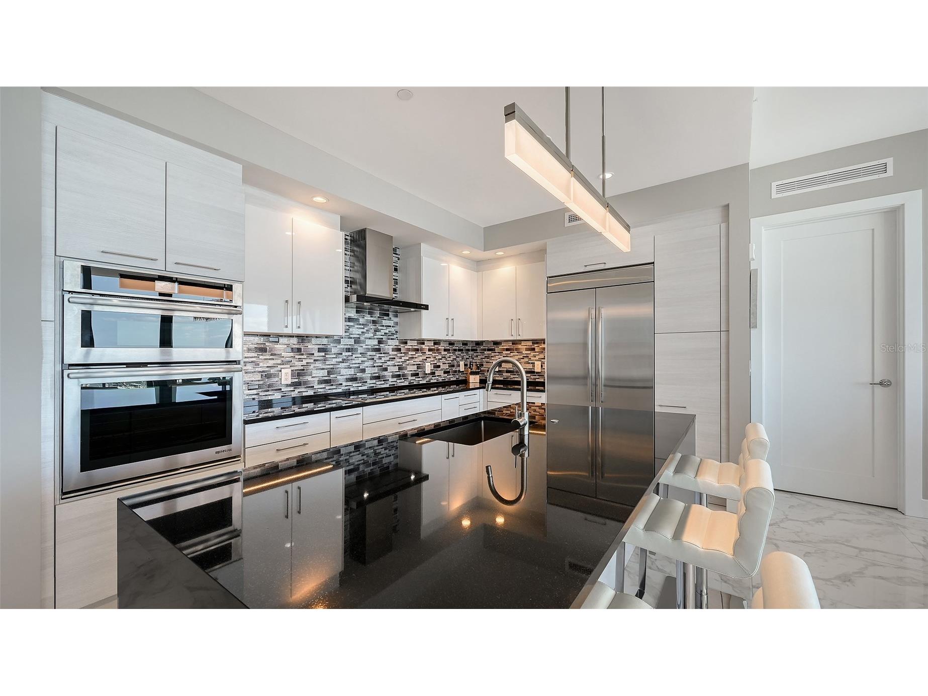 1155 N Gulfstream Avenue #1107 Sarasota FL 34236 - SARASOTA BAY / MARINA JACK A4695781 image23