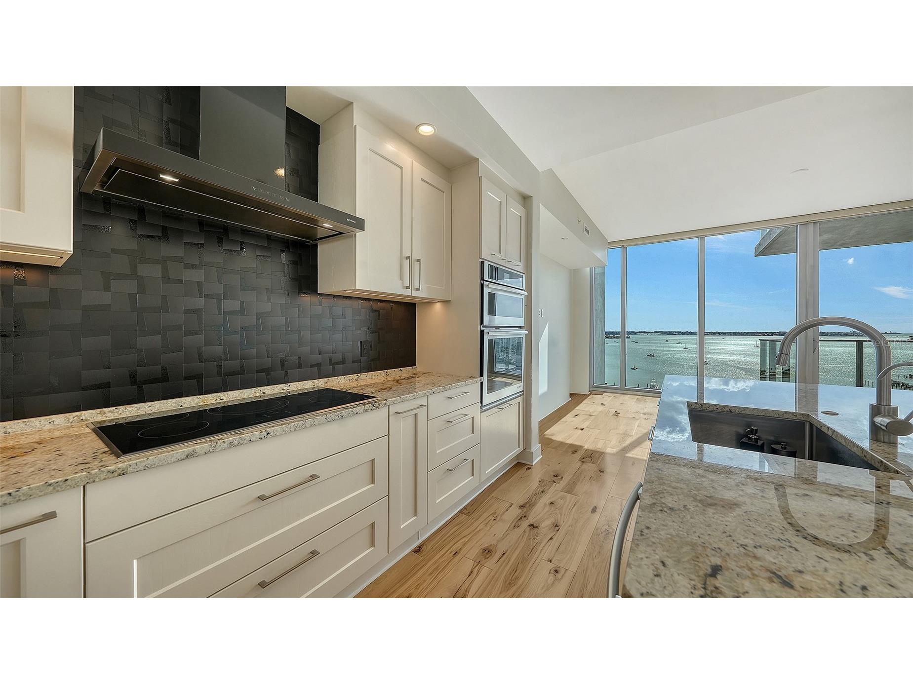 1155 N Gulfstream Avenue #1506 Sarasota FL 34236 - SARASOTA BAY A4676218 image8