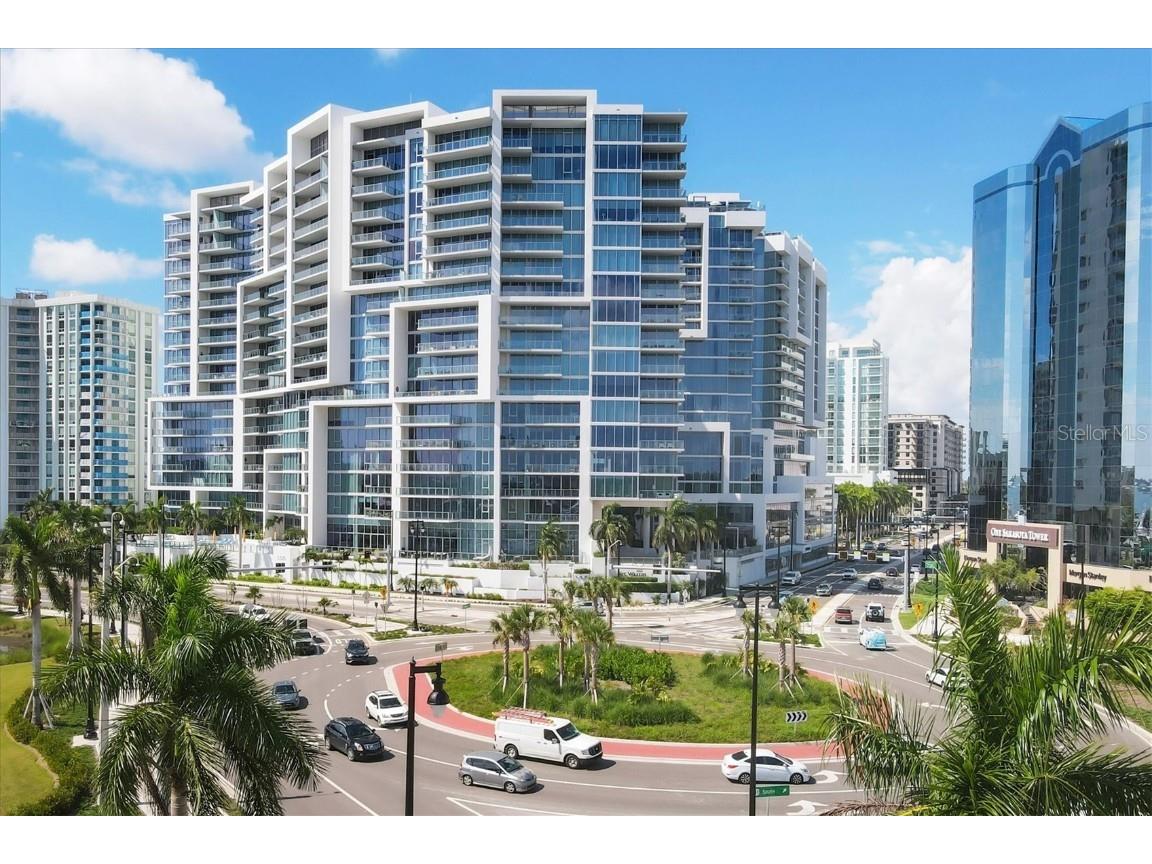 1155 N Gulfstream Avenue #1507 Sarasota FL 34236 - SARASOTA BAY / MARINA JACK A4626765 image1