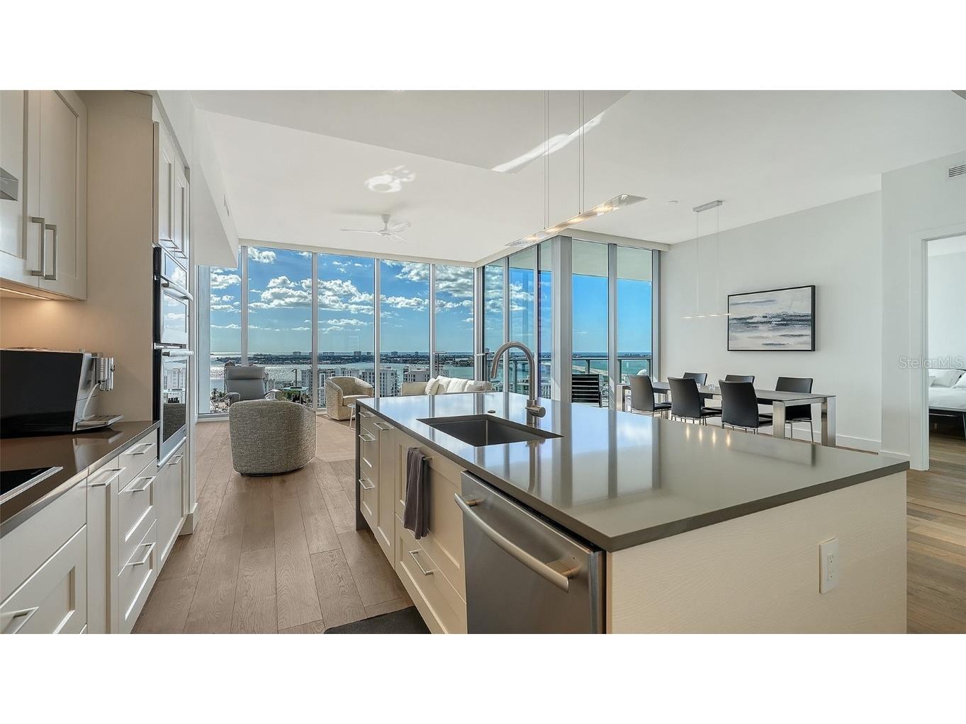 1155 N Gulfstream Avenue #1704 Sarasota FL 34236 - SARASOTA BAY A4676211 image9