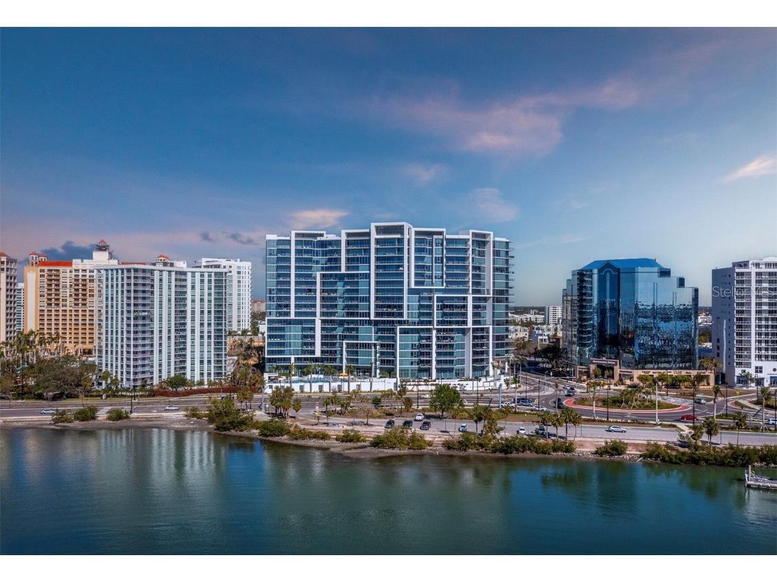 1155 N Gulfstream Avenue #1709 Sarasota FL 34236 A4670307 image1