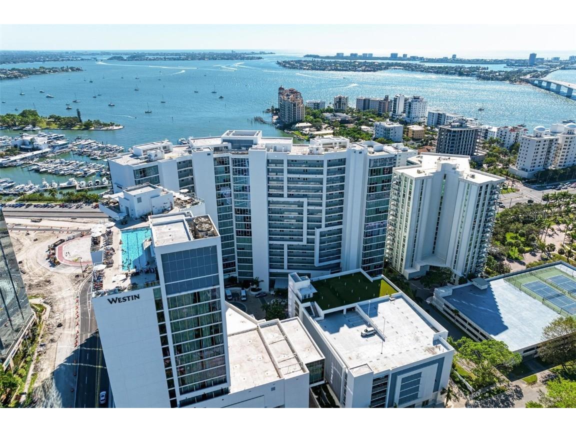 1155 N Gulfstream Avenue #206 Sarasota FL 34236 A4584261 image1
