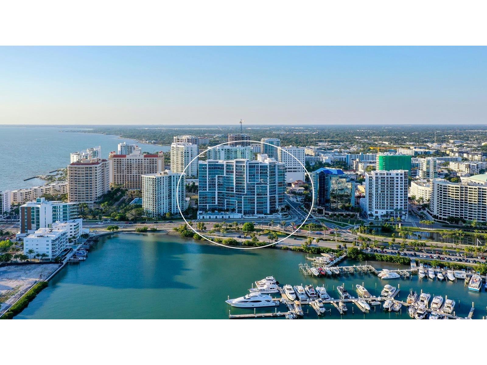 1155 N Gulfstream Avenue #401 Sarasota FL 34236 A4689843 image1