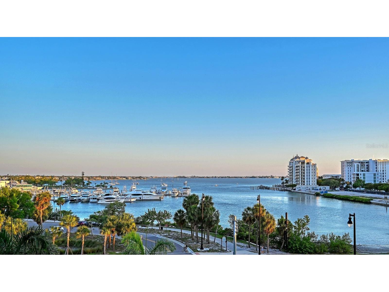 1155 N Gulfstream Avenue #401 Sarasota FL 34236 A4689843 image15