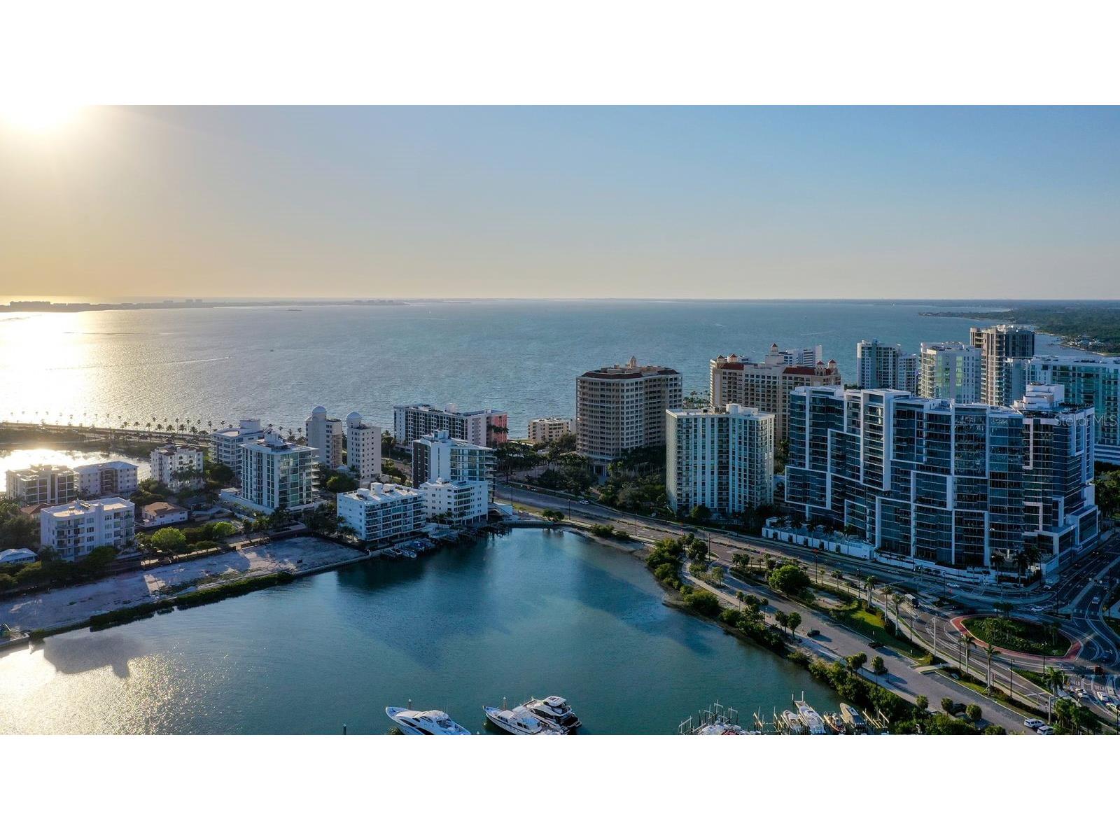 1155 N Gulfstream Avenue #401 Sarasota FL 34236 A4689843 image2