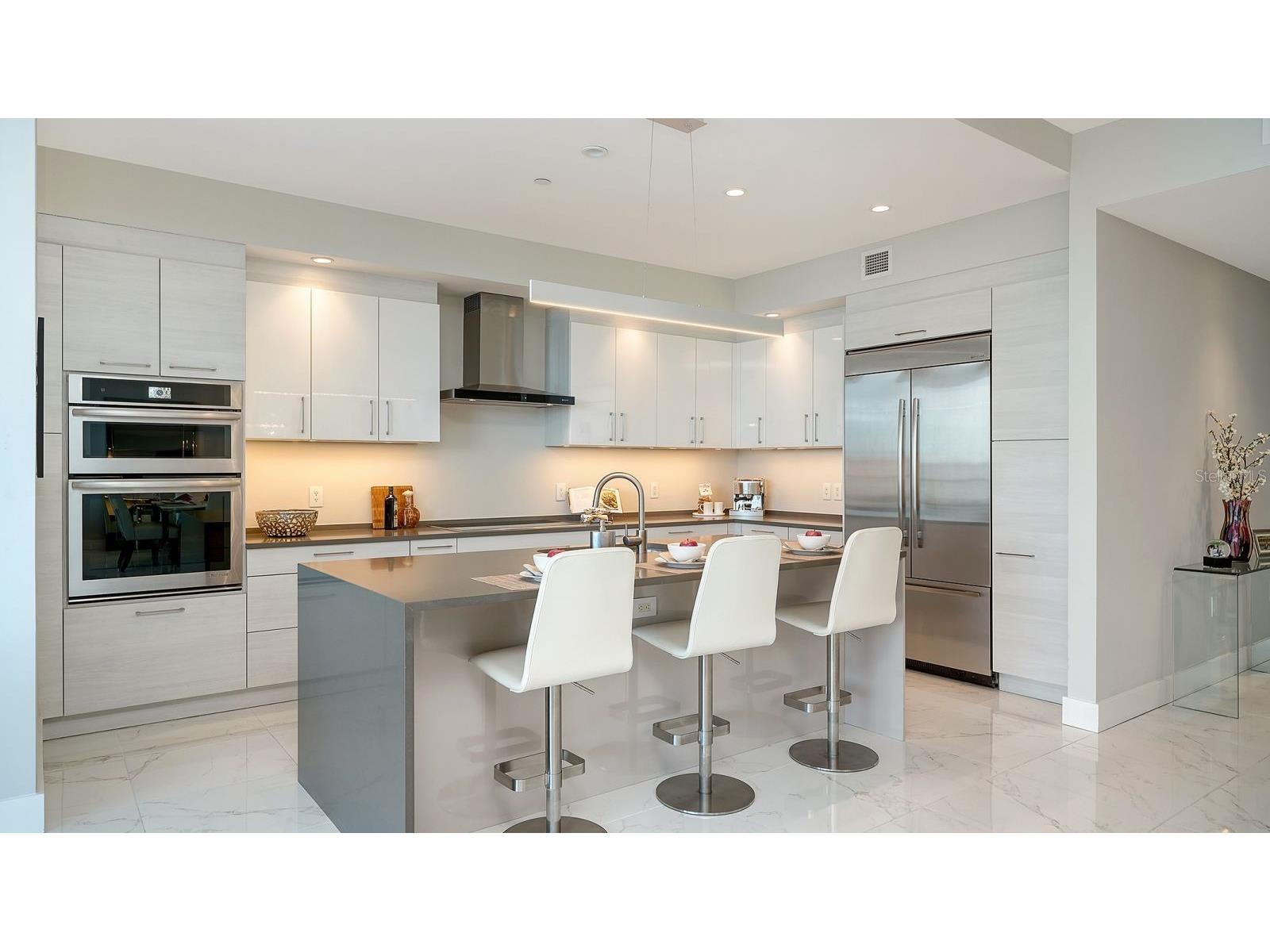 1155 N Gulfstream Avenue #401 Sarasota FL 34236 A4689843 image30