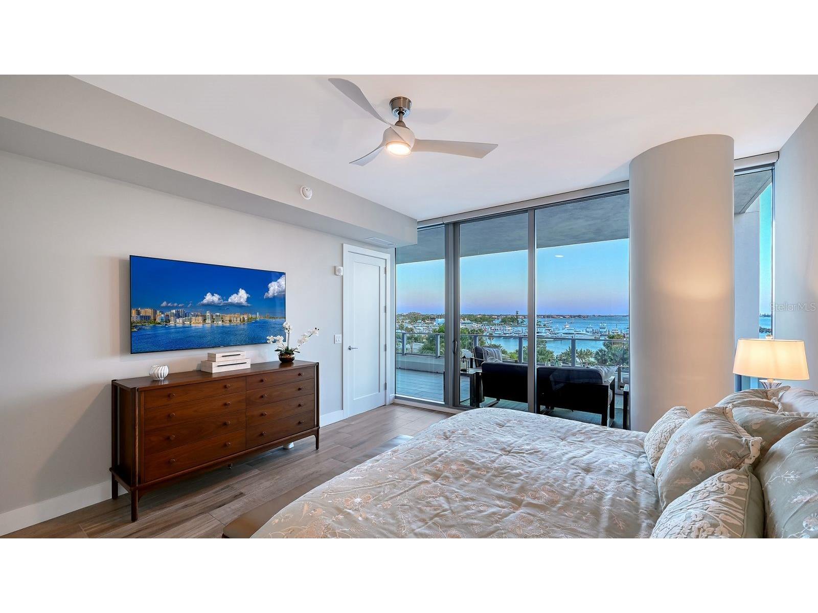 1155 N Gulfstream Avenue #401 Sarasota FL 34236 A4689843 image38
