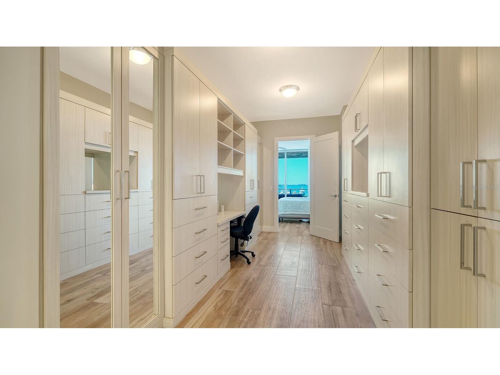 1155 N Gulfstream Avenue #401 Sarasota FL 34236 A4689843 image40